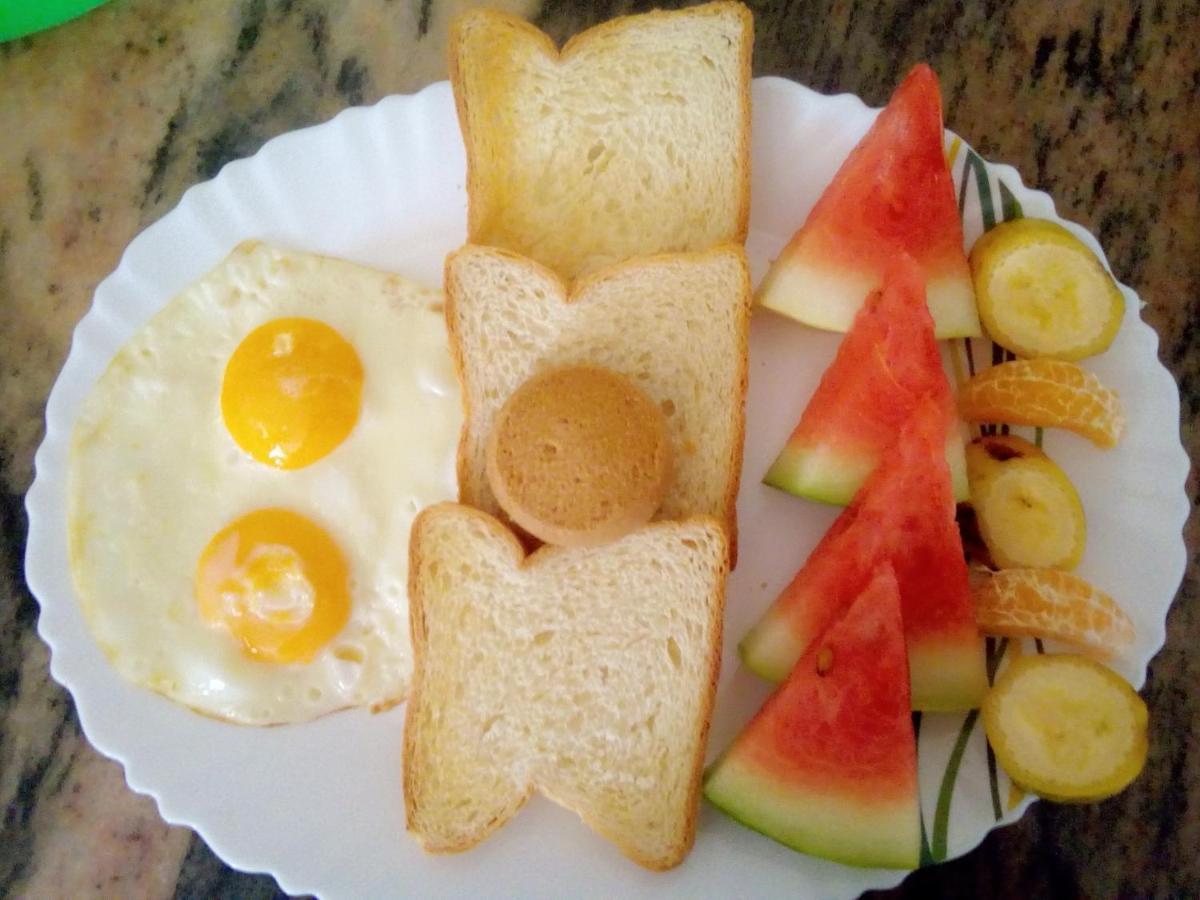 Bed and Breakfast L&J Modern Backpackers Kigamboni Beach House Дар-эс-Саламе Экстерьер фото